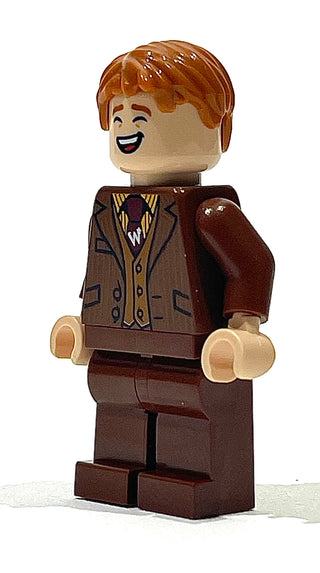 George Weasley - Reddish Brown Suit, Dark Red Tie, Smiling / Laughing, hp435 Minifigure LEGO®   