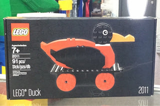 Employee Exclusive: 2011 DUCK Building Kit LEGO®   