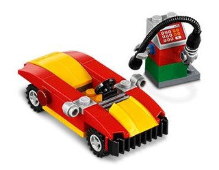 40277 Monthly Mini Build Set Car and Petrol Pump - February Building Kit LEGO®   