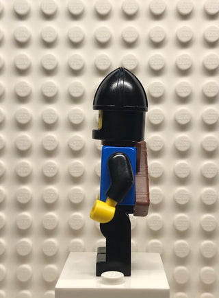 Black Falcon, Black Legs, Black Chin-Guard, Shield Bottom Round, Quiver, cas301 Minifigure LEGO®   